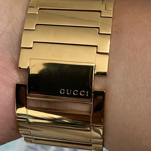 NWT Authentic Gucci Bracelet Watch Gold - Picture 4 of 11
